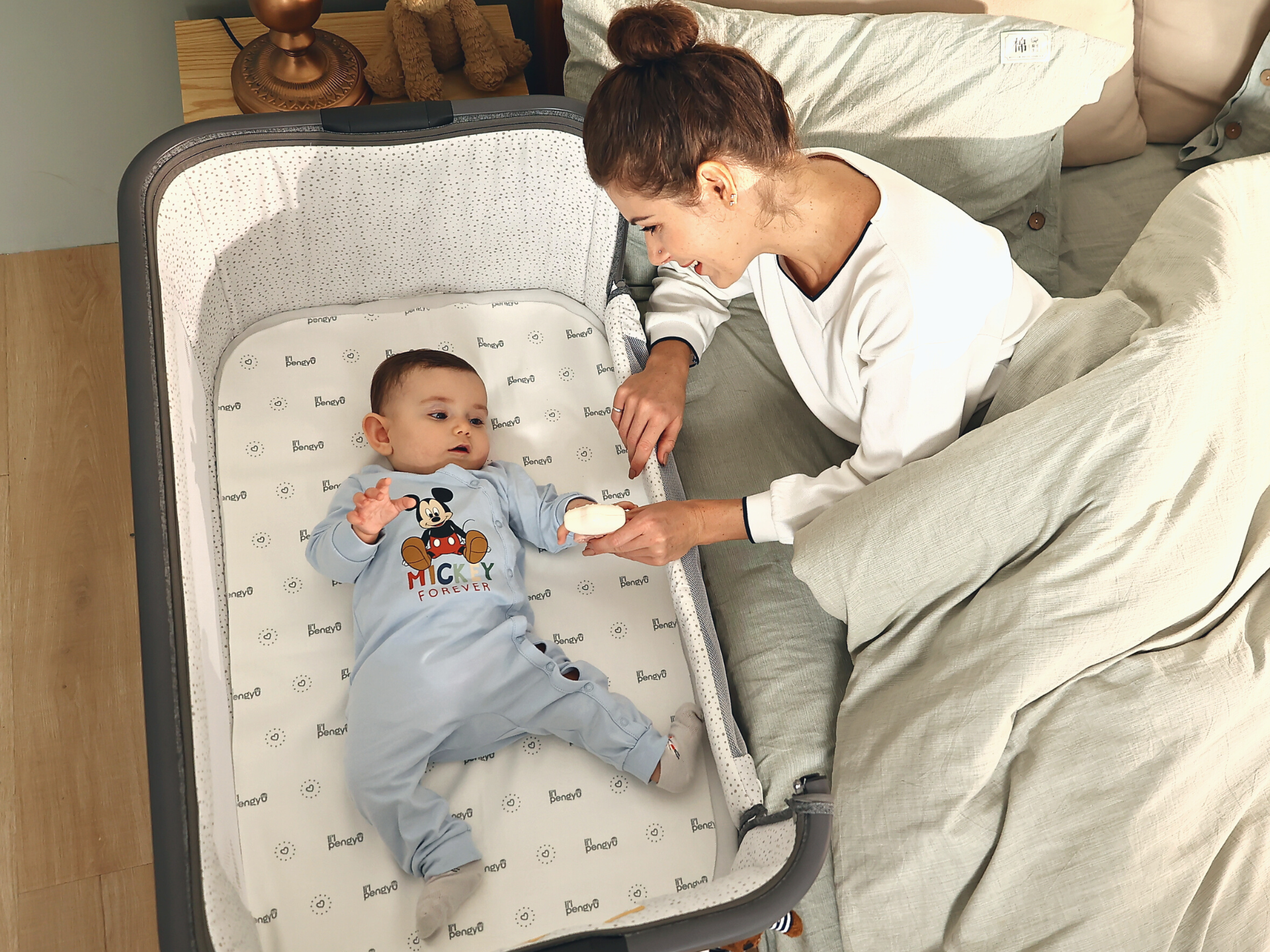 Waterproof Mattress Pad for Safer Sleep Bassinet Li l Pengyu